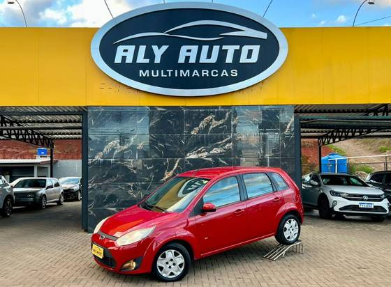 FORD FIESTA 1.6 ROCAM SE 8V FLEX 4P MANUAL FORD FIESTA 1.6 ROCAM SE 8V FLEX 4P MANUAL